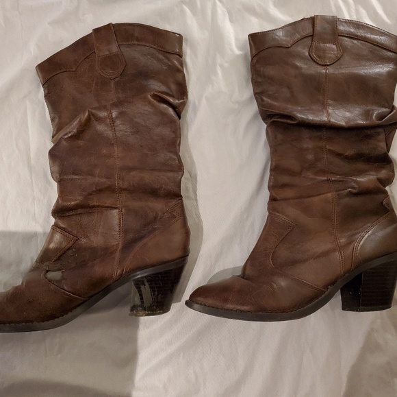 Cowboy boots - Picture 2 of 3